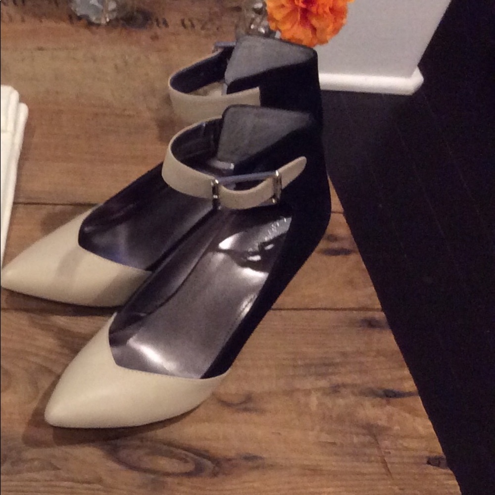 EUC gorgeous Calvin Klein heels